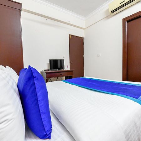Oyo 11309 Hotel Green Land Residency Kochi Exterior photo