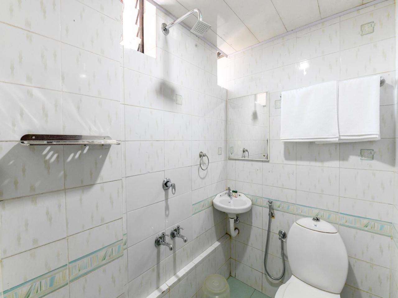 Oyo 11309 Hotel Green Land Residency Kochi Exterior photo